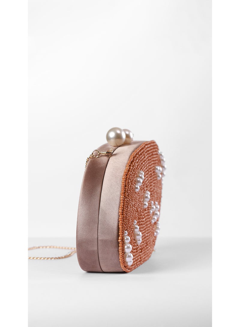 كيفيلي حقيبة كلتش مستوحاة من ألوان الصحراء مع تطريز لؤلؤي - Image 2